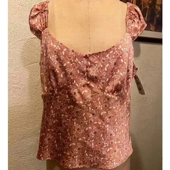 Treasure & Bond Floral Scoop Neck Cap Sleeve Satin Top NWT Size XL - Picture 2 of 9